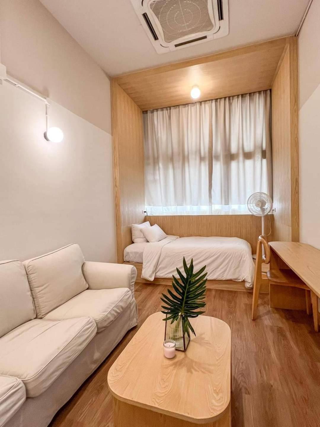 Hotel La Moon House Salaya Zewnętrze zdjęcie