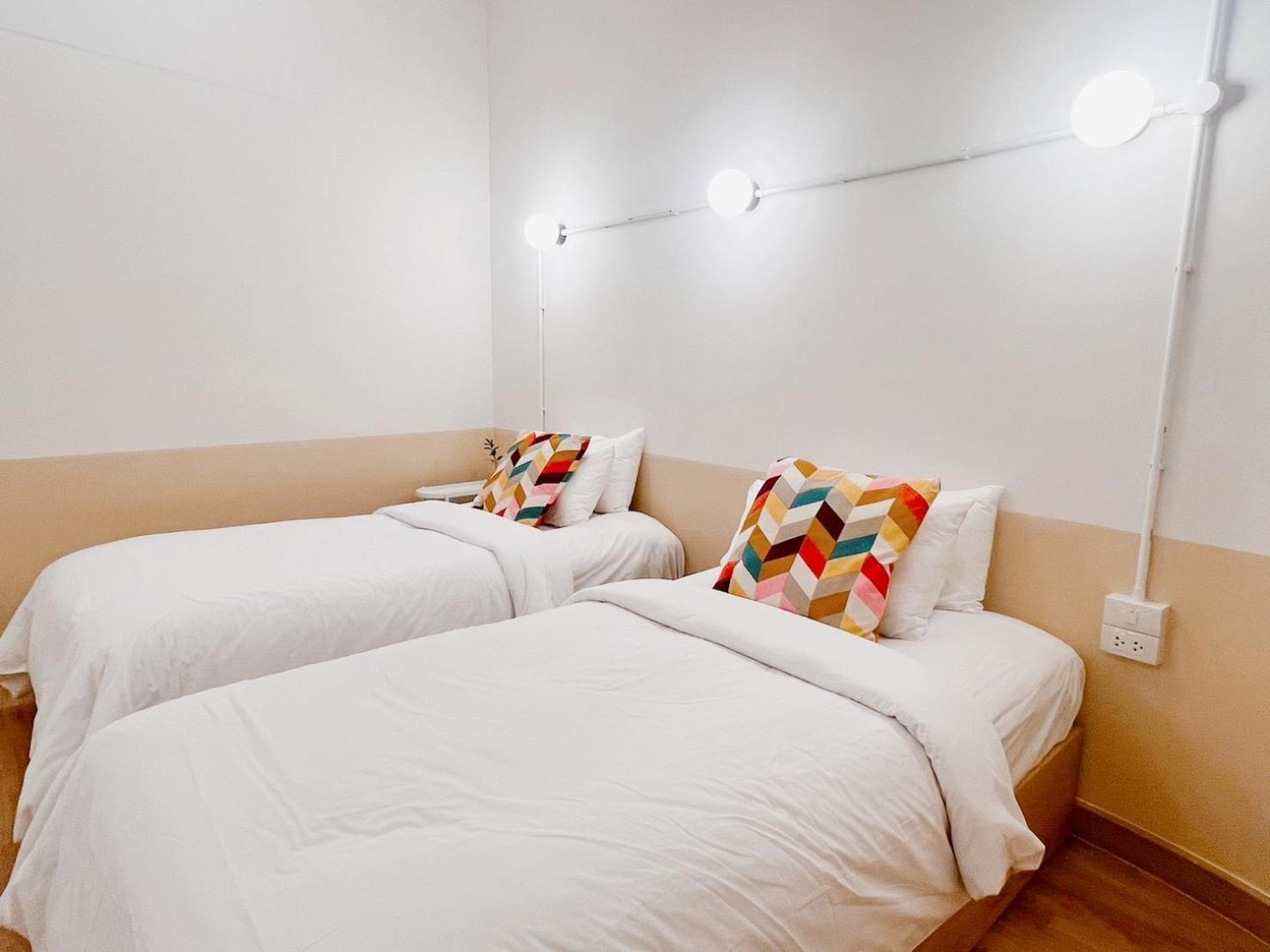 Hotel La Moon House Salaya Zewnętrze zdjęcie