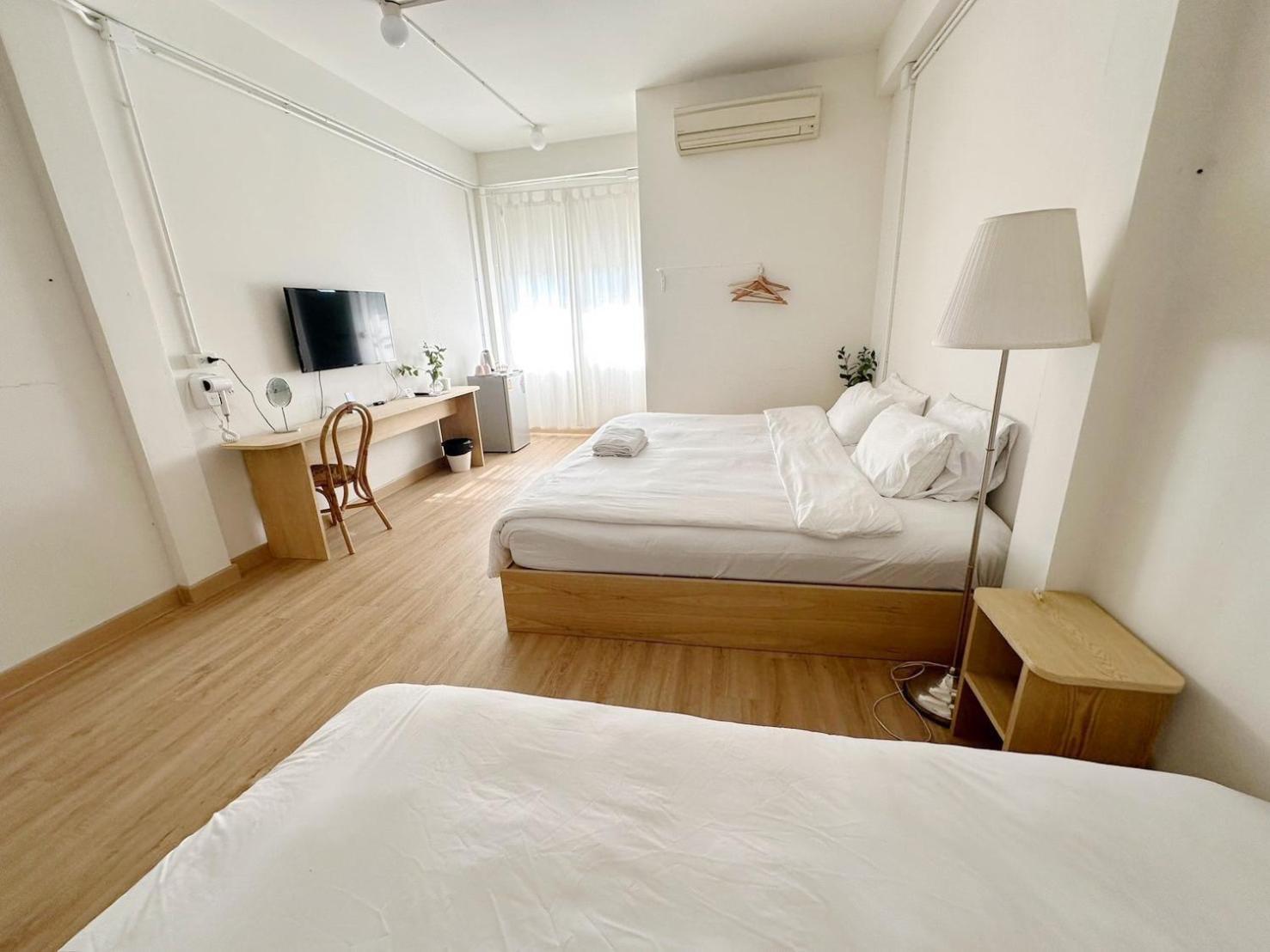 Hotel La Moon House Salaya Zewnętrze zdjęcie