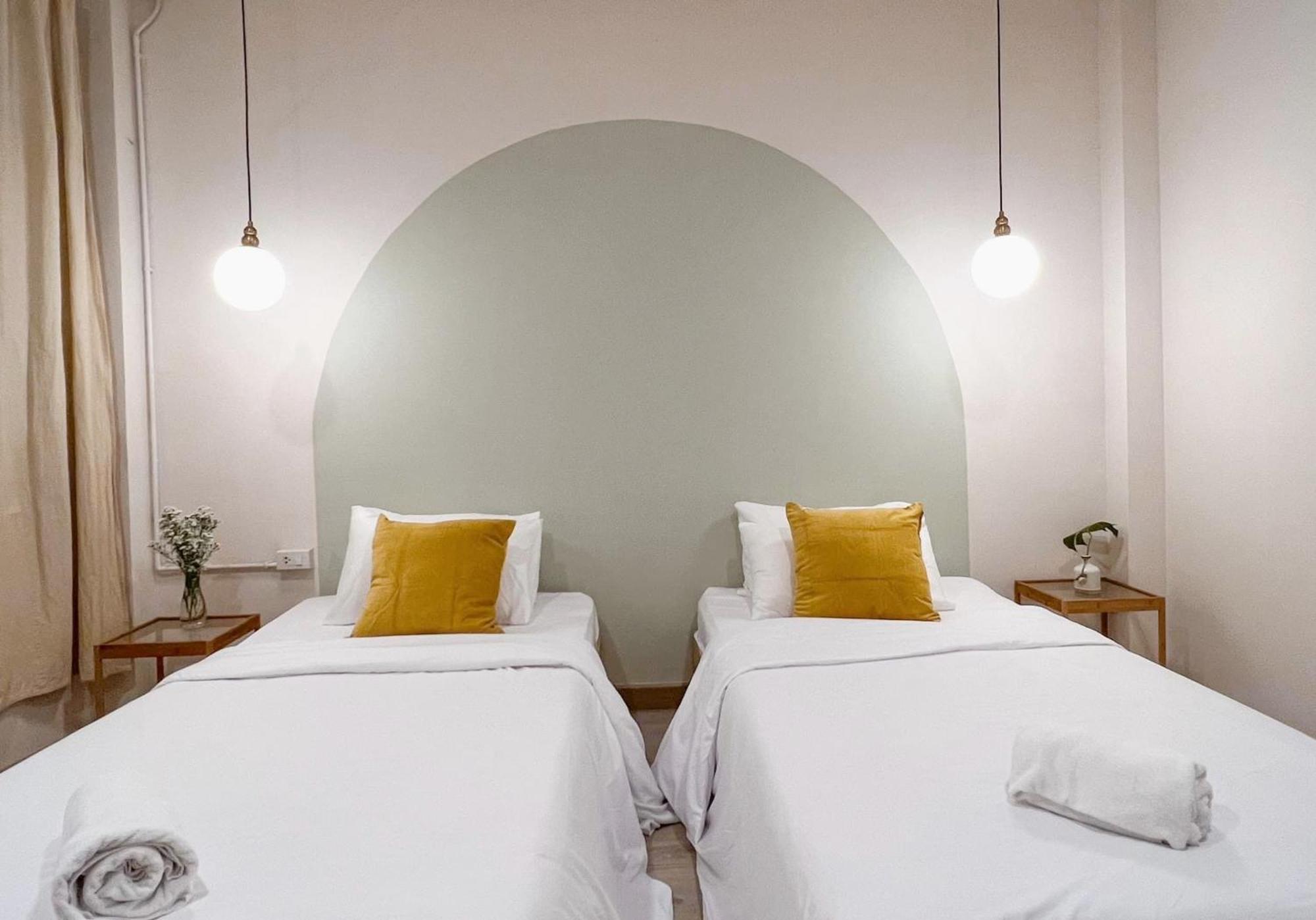 Hotel La Moon House Salaya Zewnętrze zdjęcie