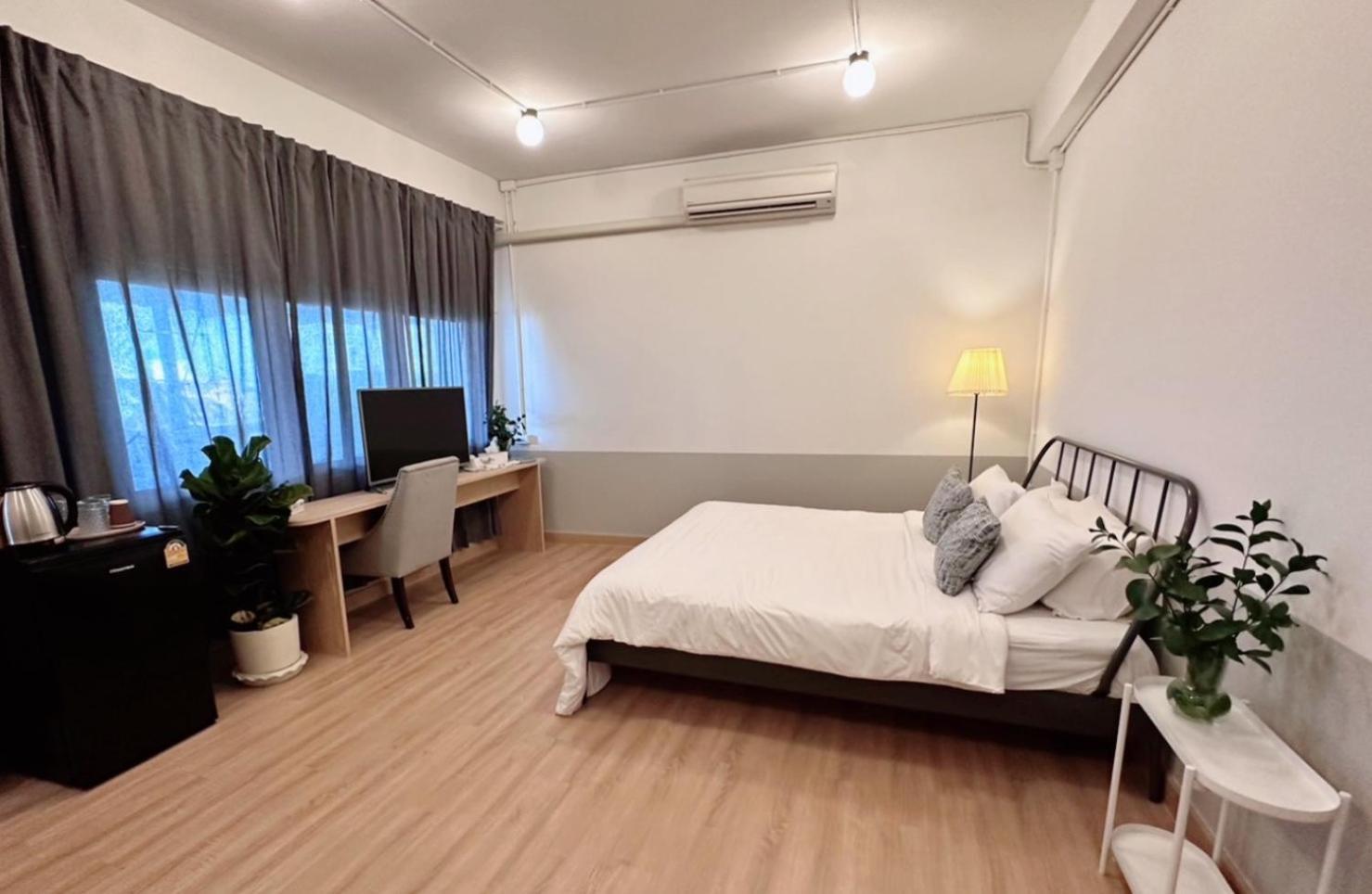 Hotel La Moon House Salaya Zewnętrze zdjęcie