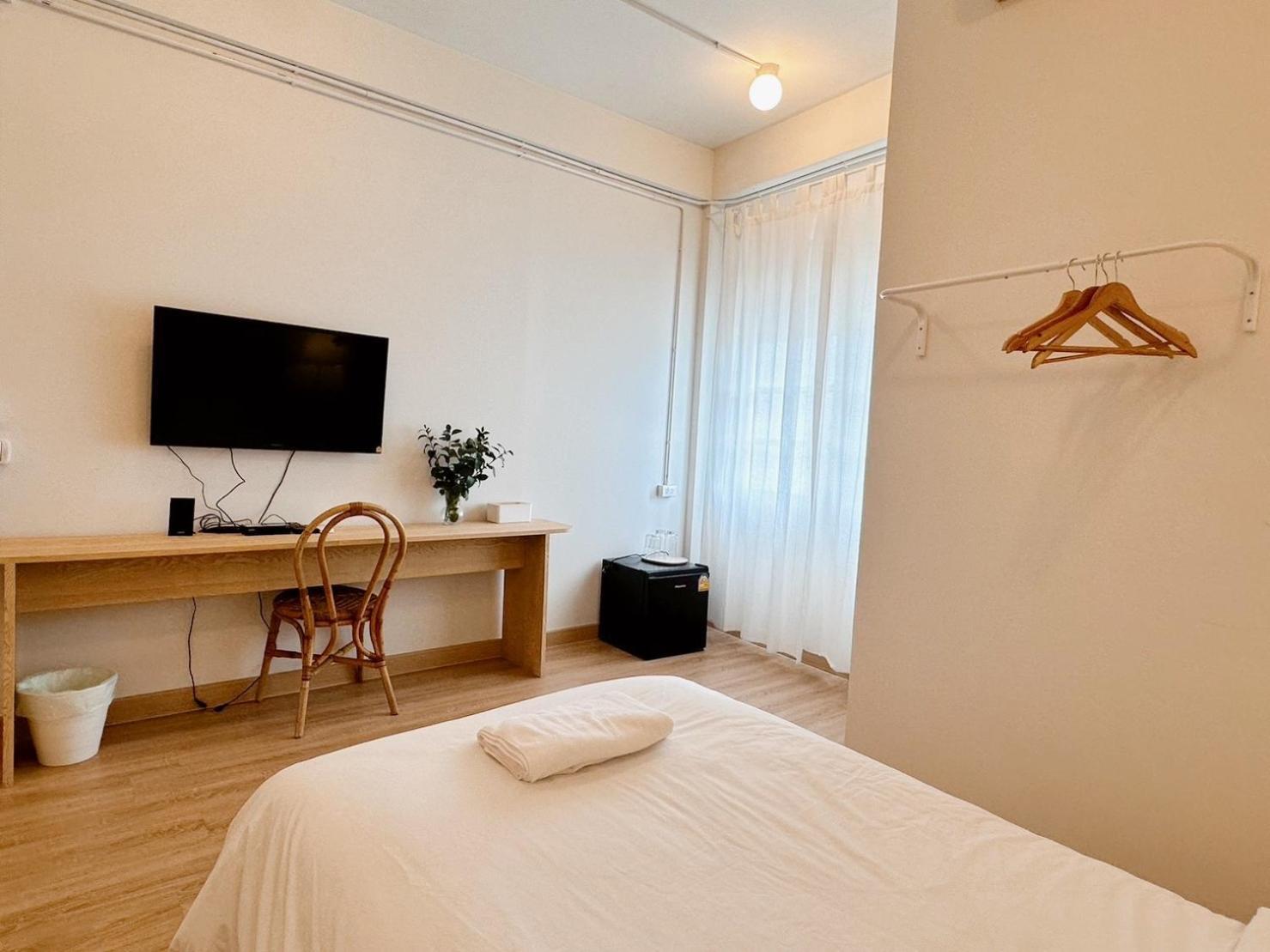 Hotel La Moon House Salaya Zewnętrze zdjęcie