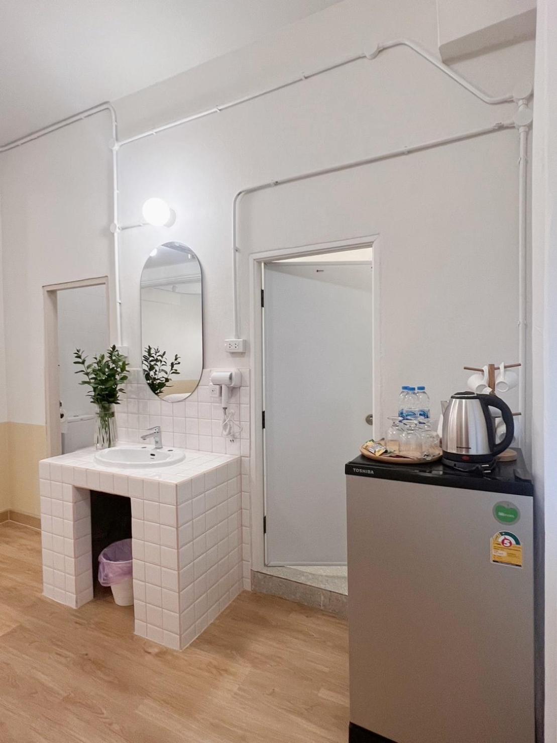 Hotel La Moon House Salaya Zewnętrze zdjęcie