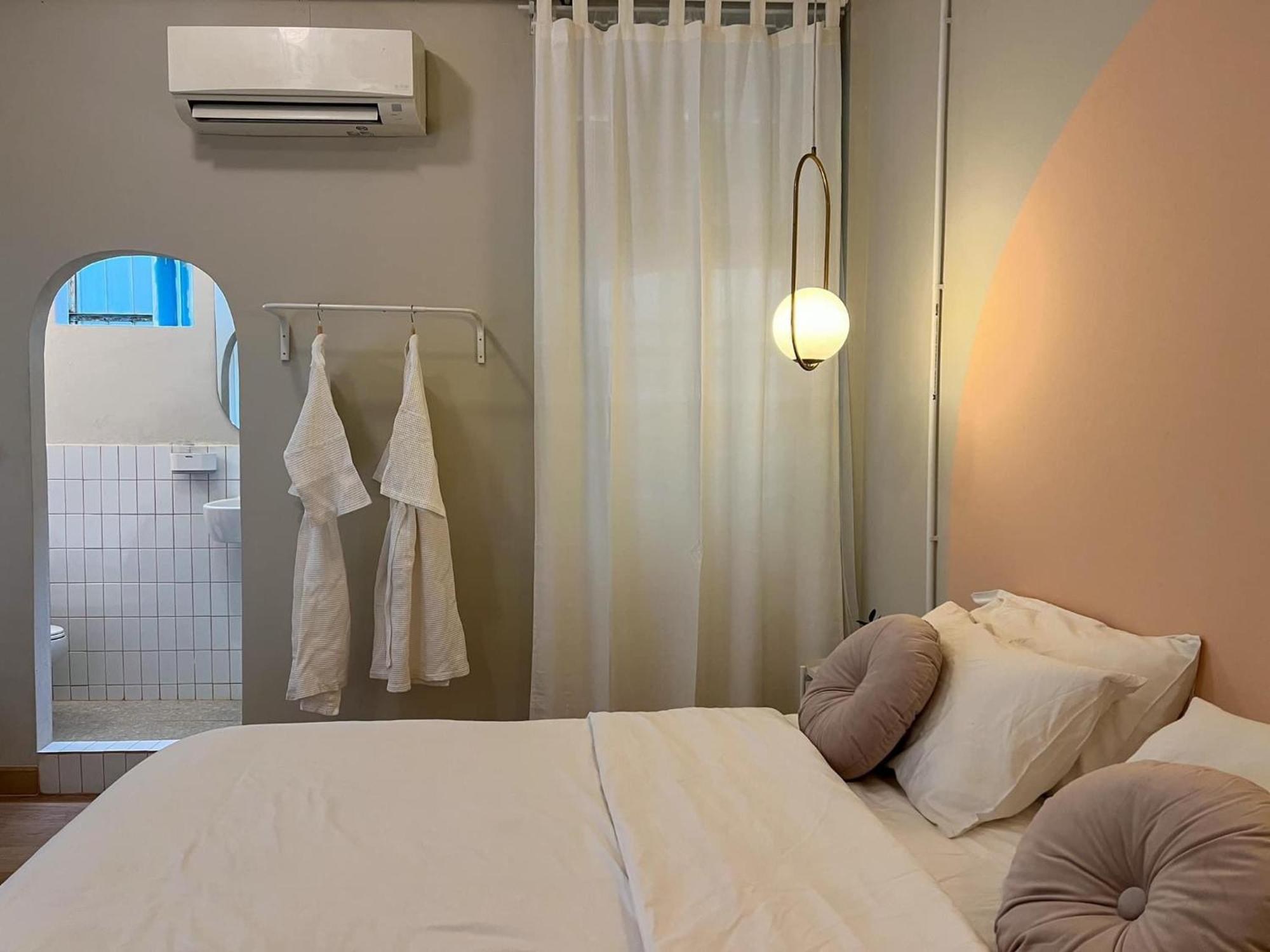 Hotel La Moon House Salaya Zewnętrze zdjęcie
