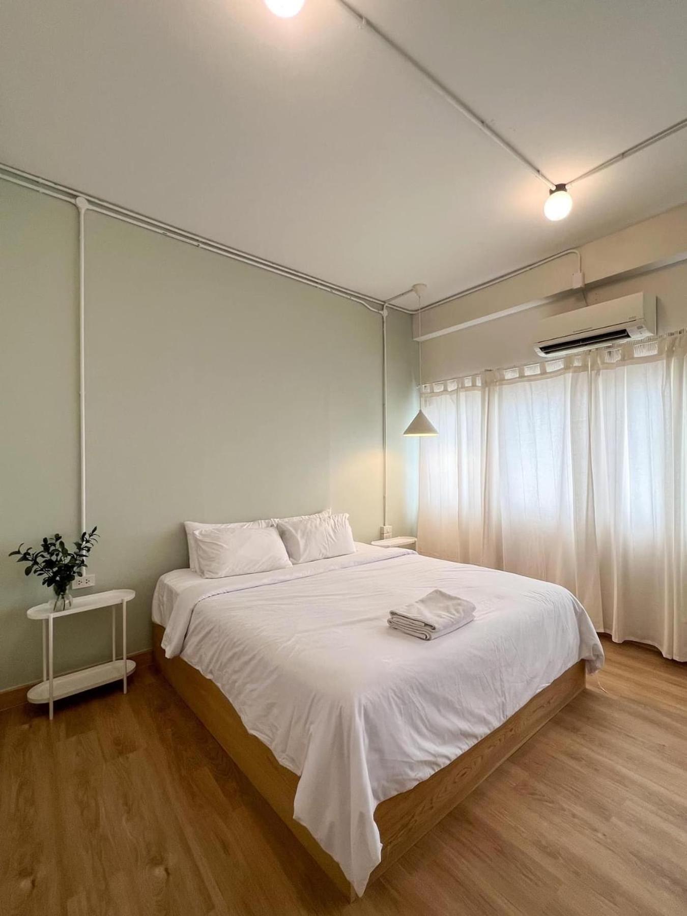 Hotel La Moon House Salaya Zewnętrze zdjęcie